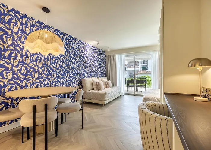 Hoposa Pollensamar Порт-де-Польєнса